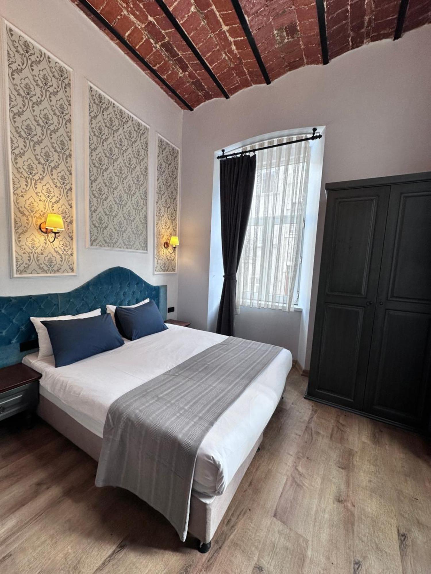 The Independent Hotel Taksim Istanbul Bagian luar foto